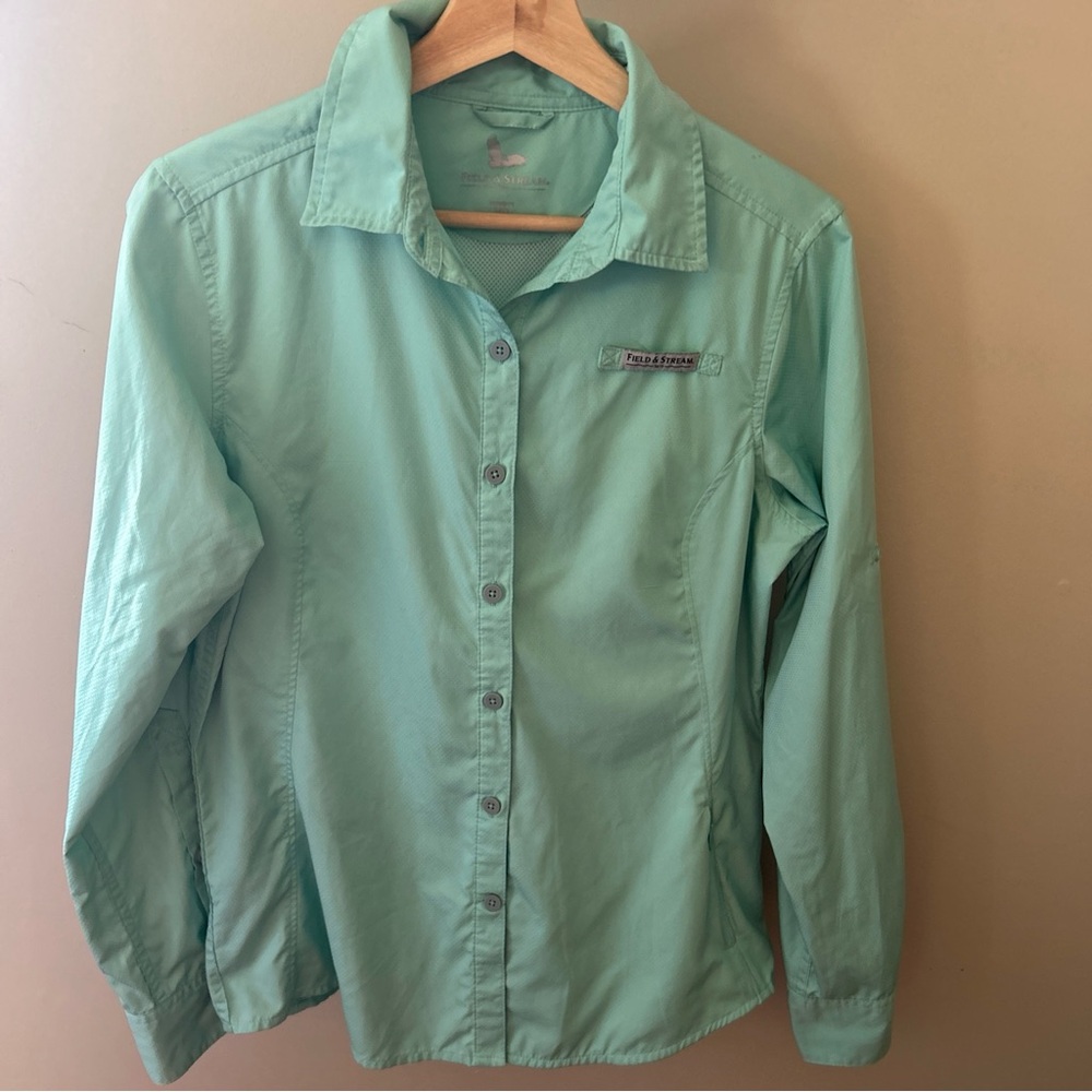 Field & Stream Light Green Button-Up Shirt